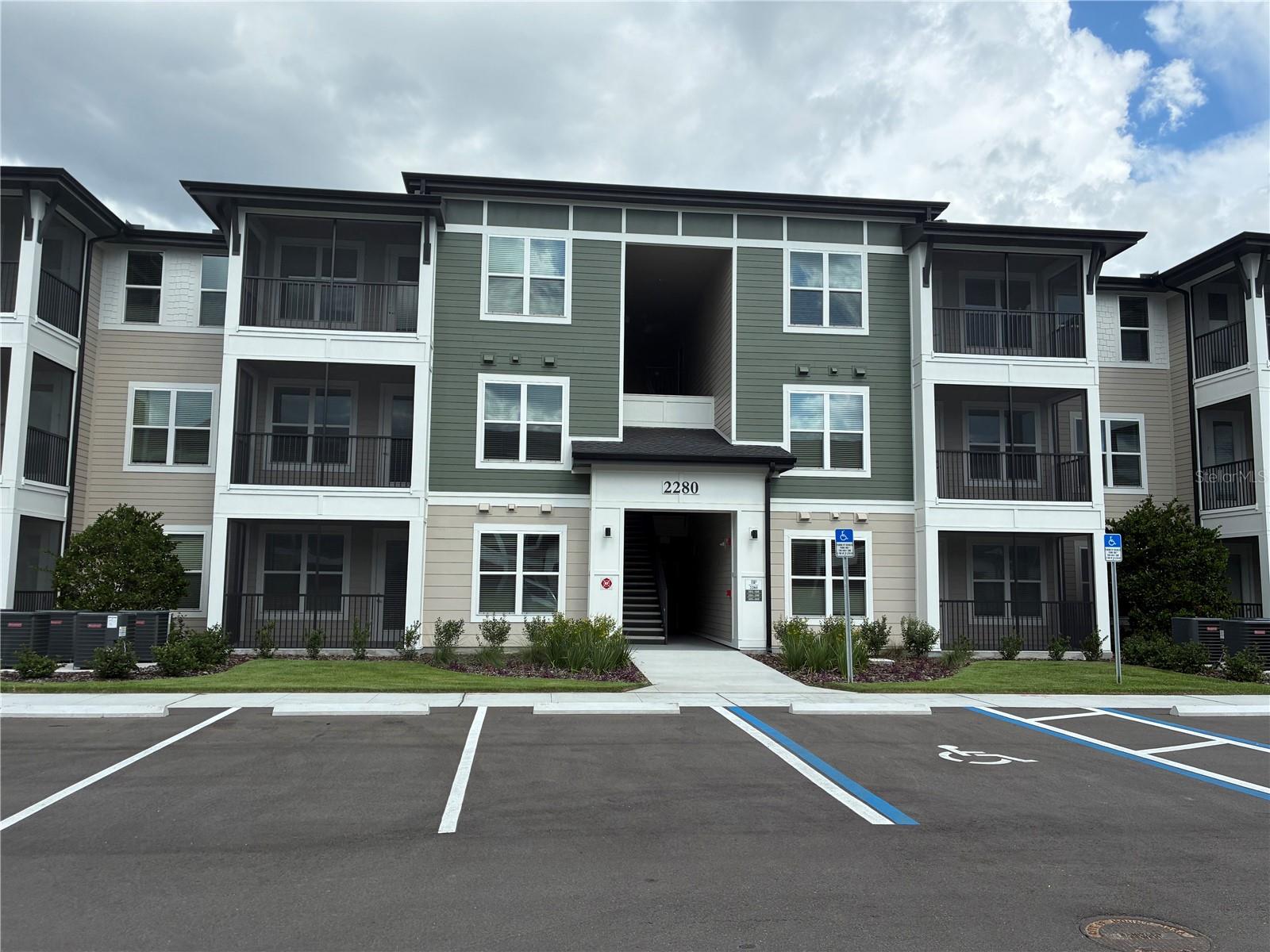 Details for 2280 Waterfall Court 4-106, MOUNT DORA, FL 32757
