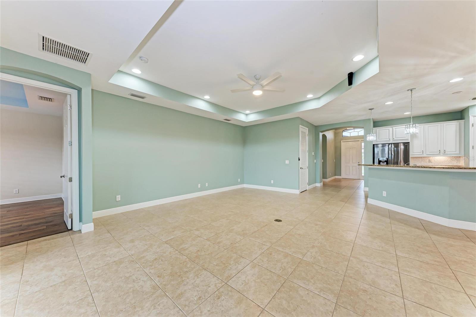 Image 7 of 19 For 1310 Cielo Court