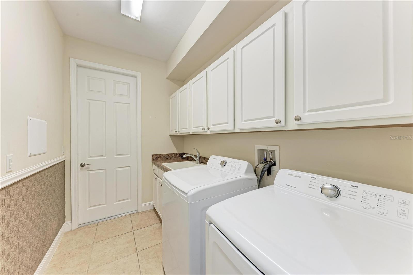 Image 9 of 19 For 1310 Cielo Court