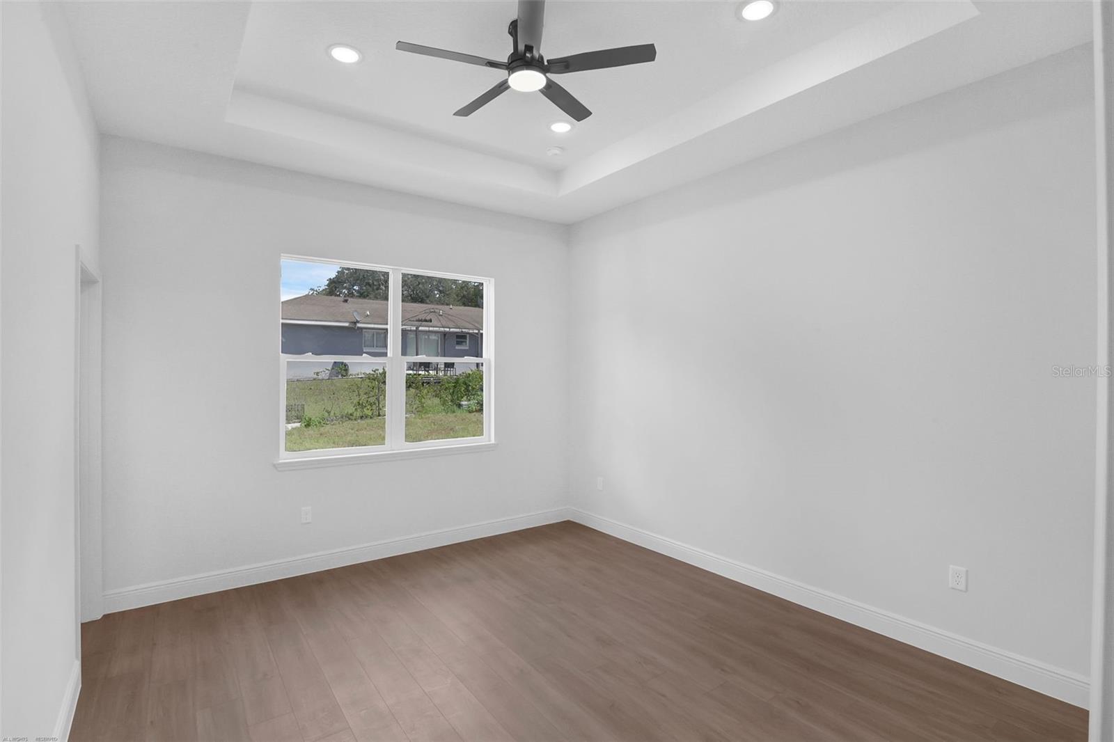 Image 13 of 26 For 7075 131st Loop