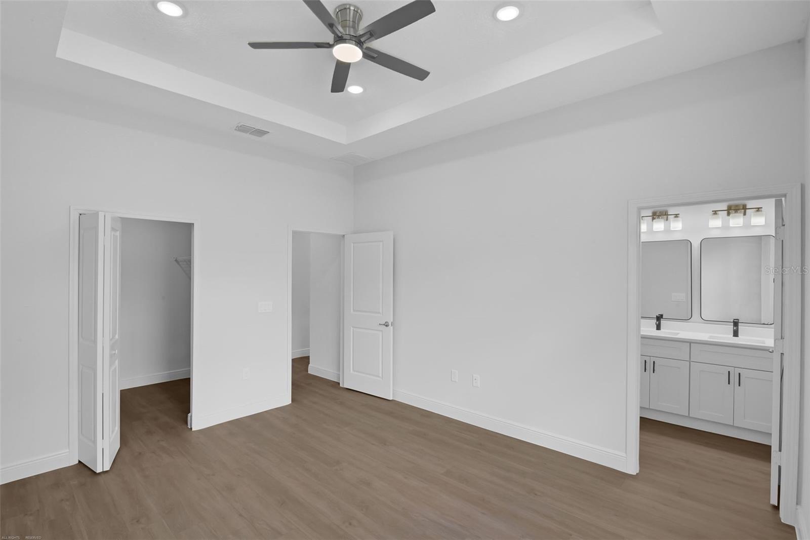 Image 14 of 26 For 7075 131st Loop