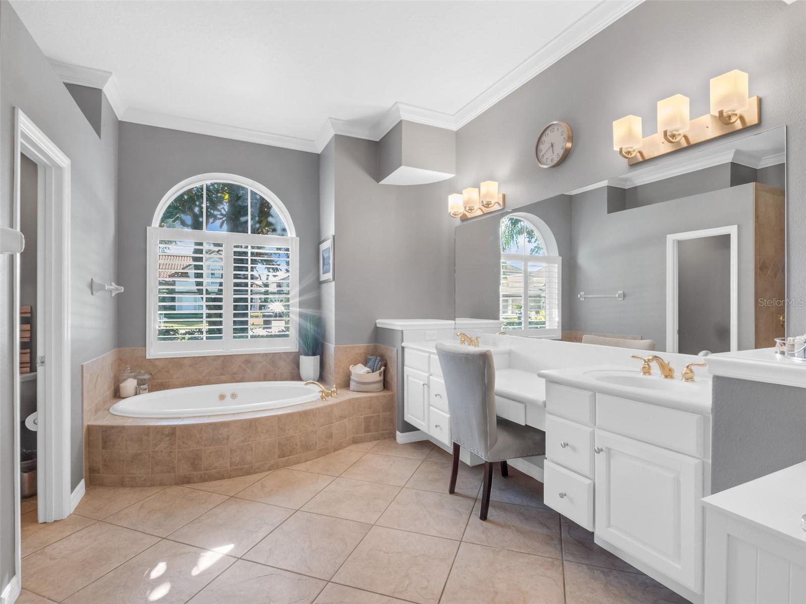 Image 14 of 30 For 5101 Keeneland Circle