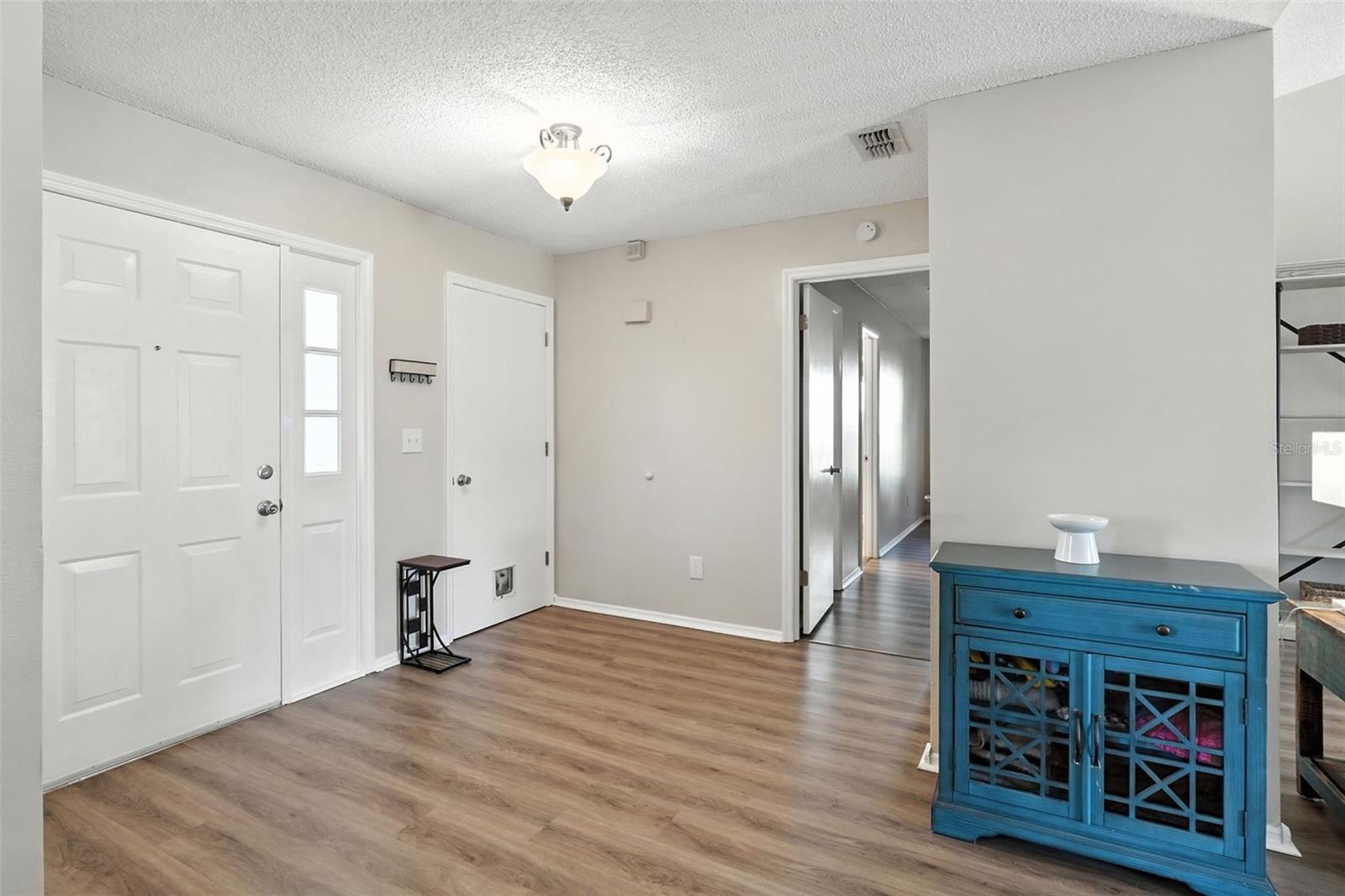 Image 10 of 56 For 16239 Hillside Circle