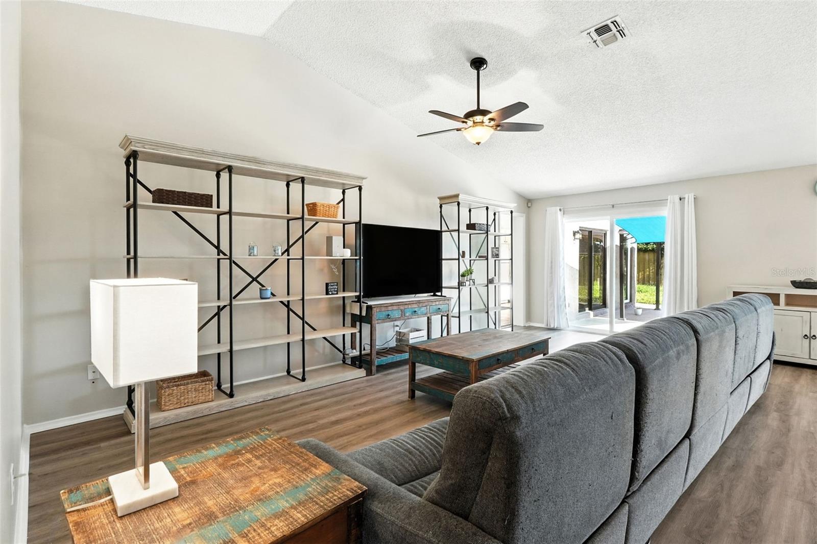 Image 12 of 56 For 16239 Hillside Circle