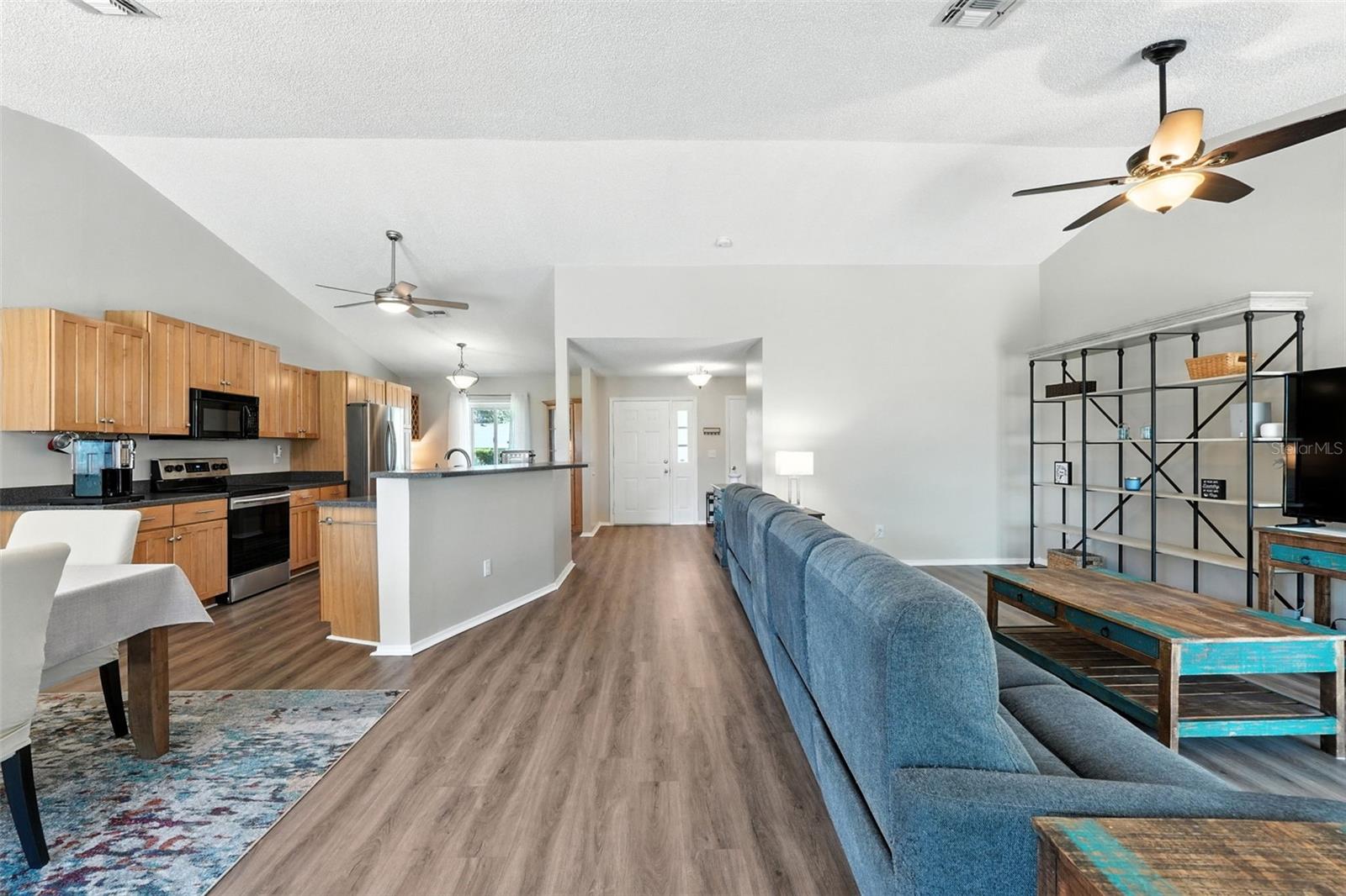 Image 15 of 56 For 16239 Hillside Circle