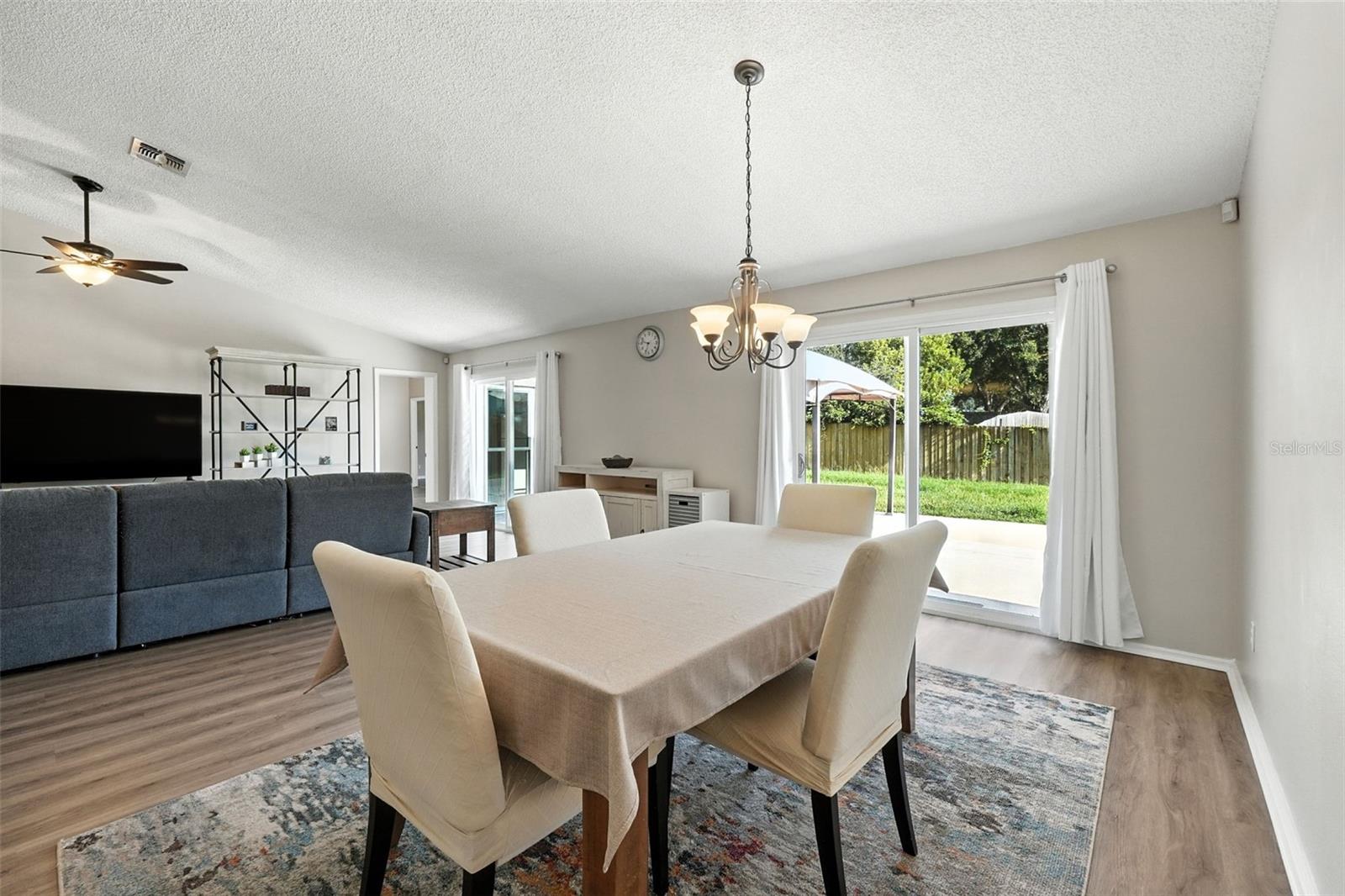 Image 22 of 56 For 16239 Hillside Circle