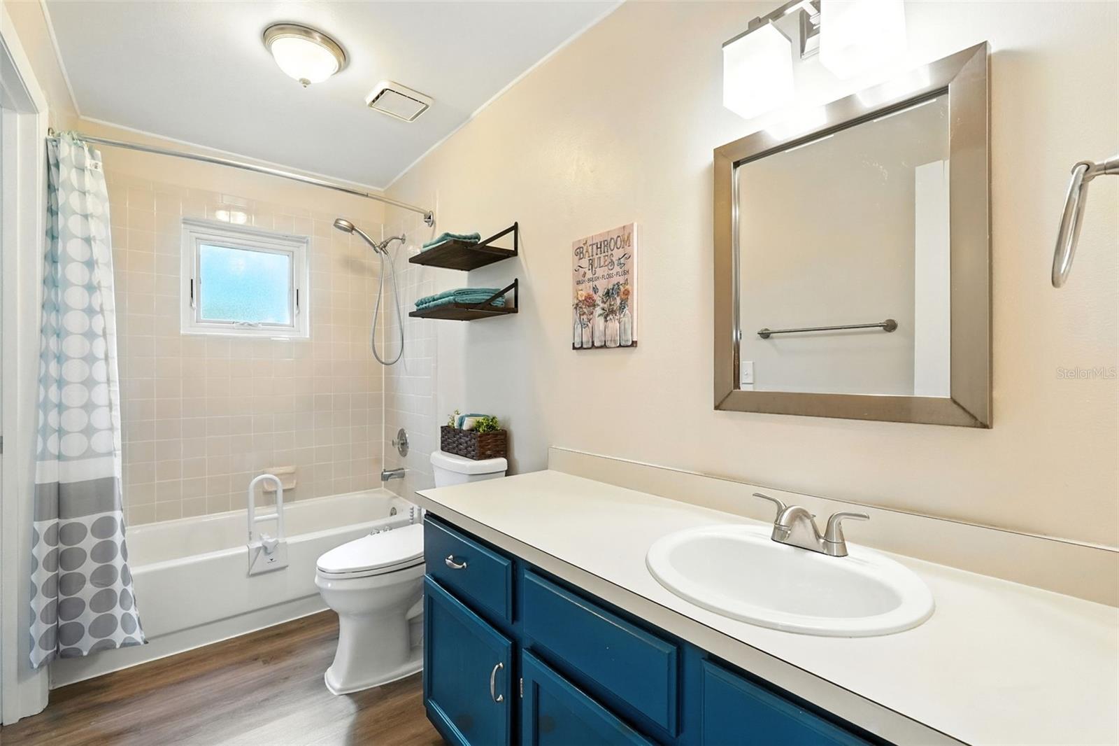 Image 30 of 56 For 16239 Hillside Circle