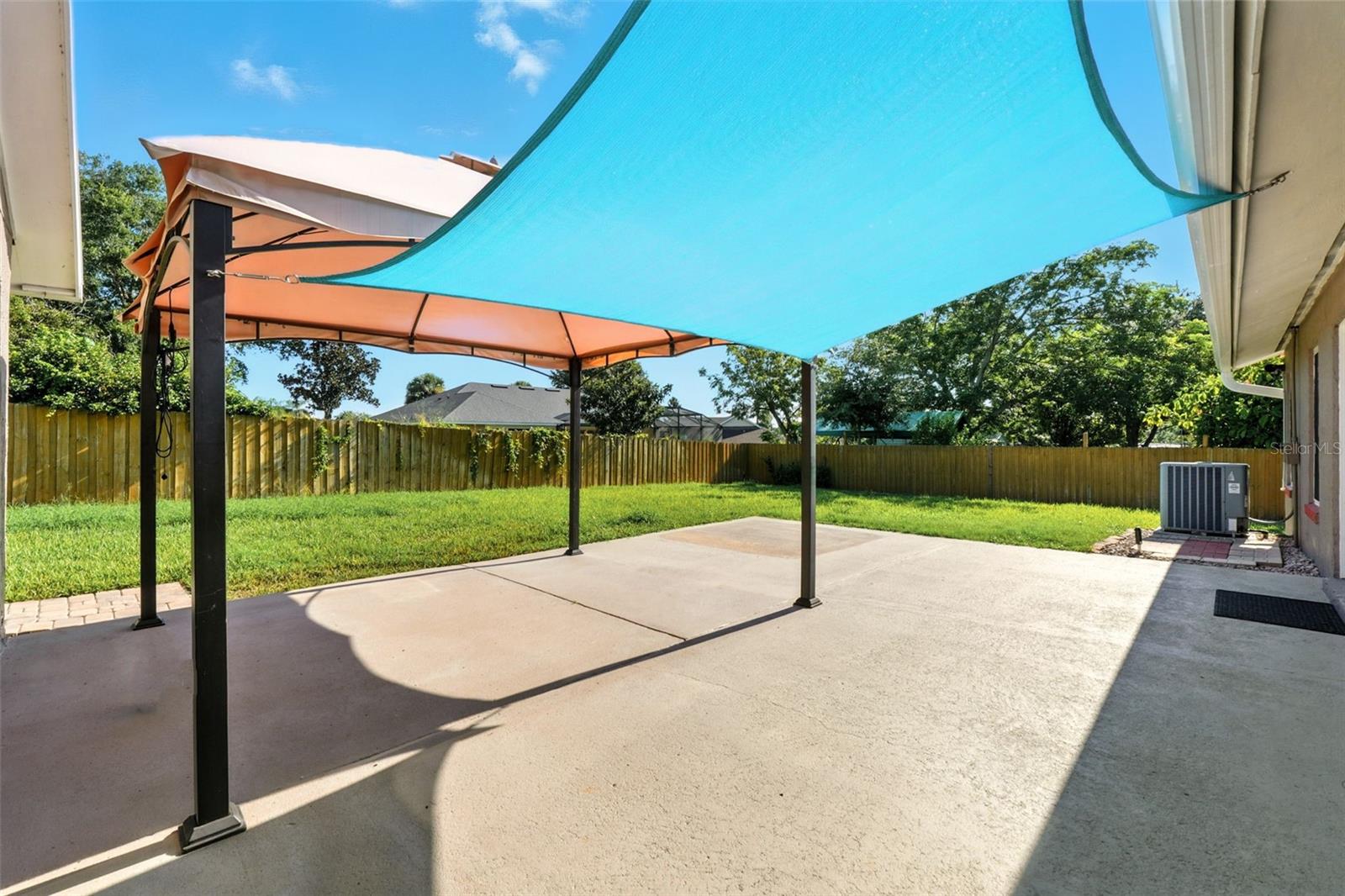 Image 46 of 56 For 16239 Hillside Circle