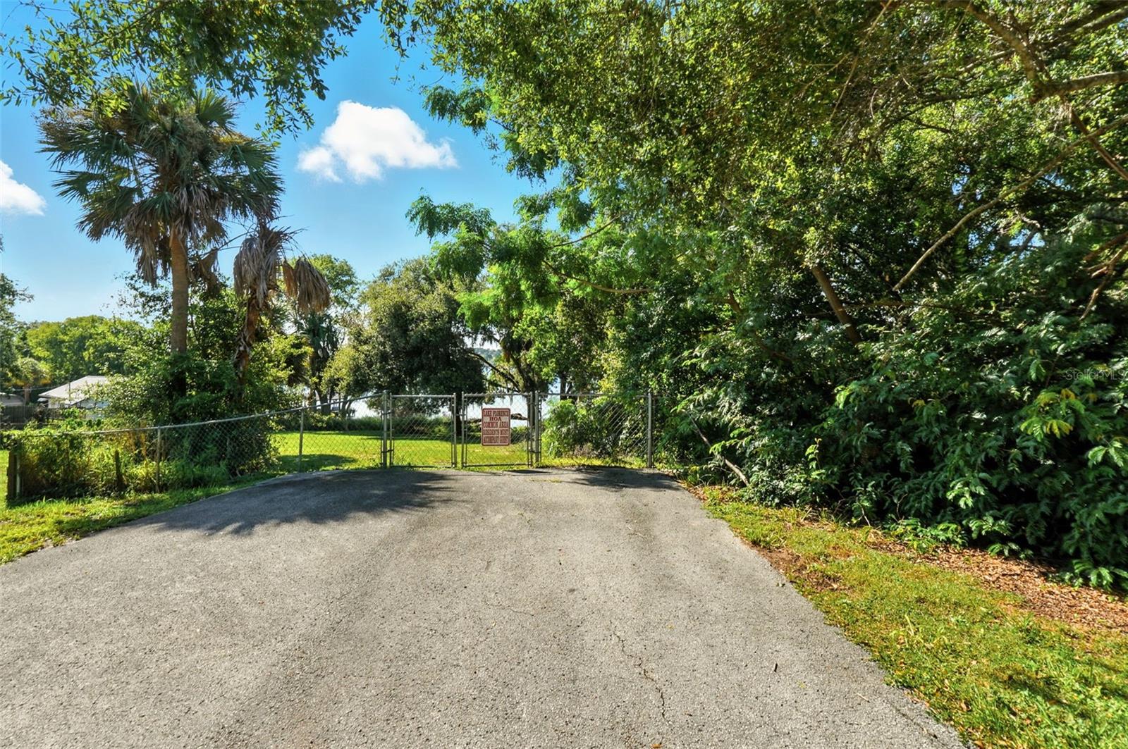 Image 54 of 56 For 16239 Hillside Circle