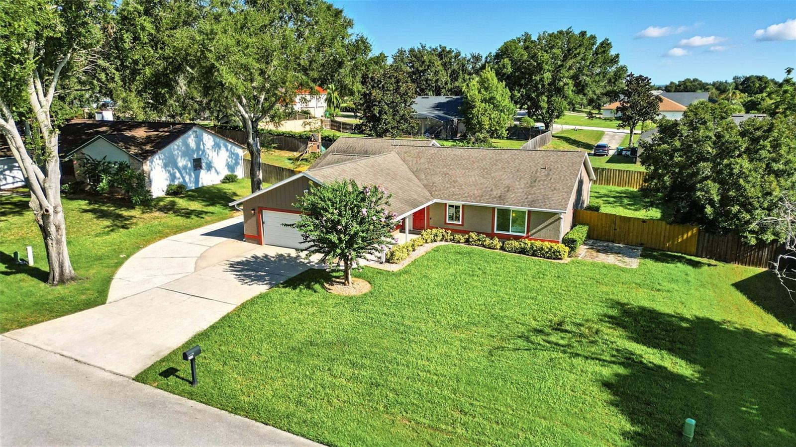 Image 7 of 56 For 16239 Hillside Circle