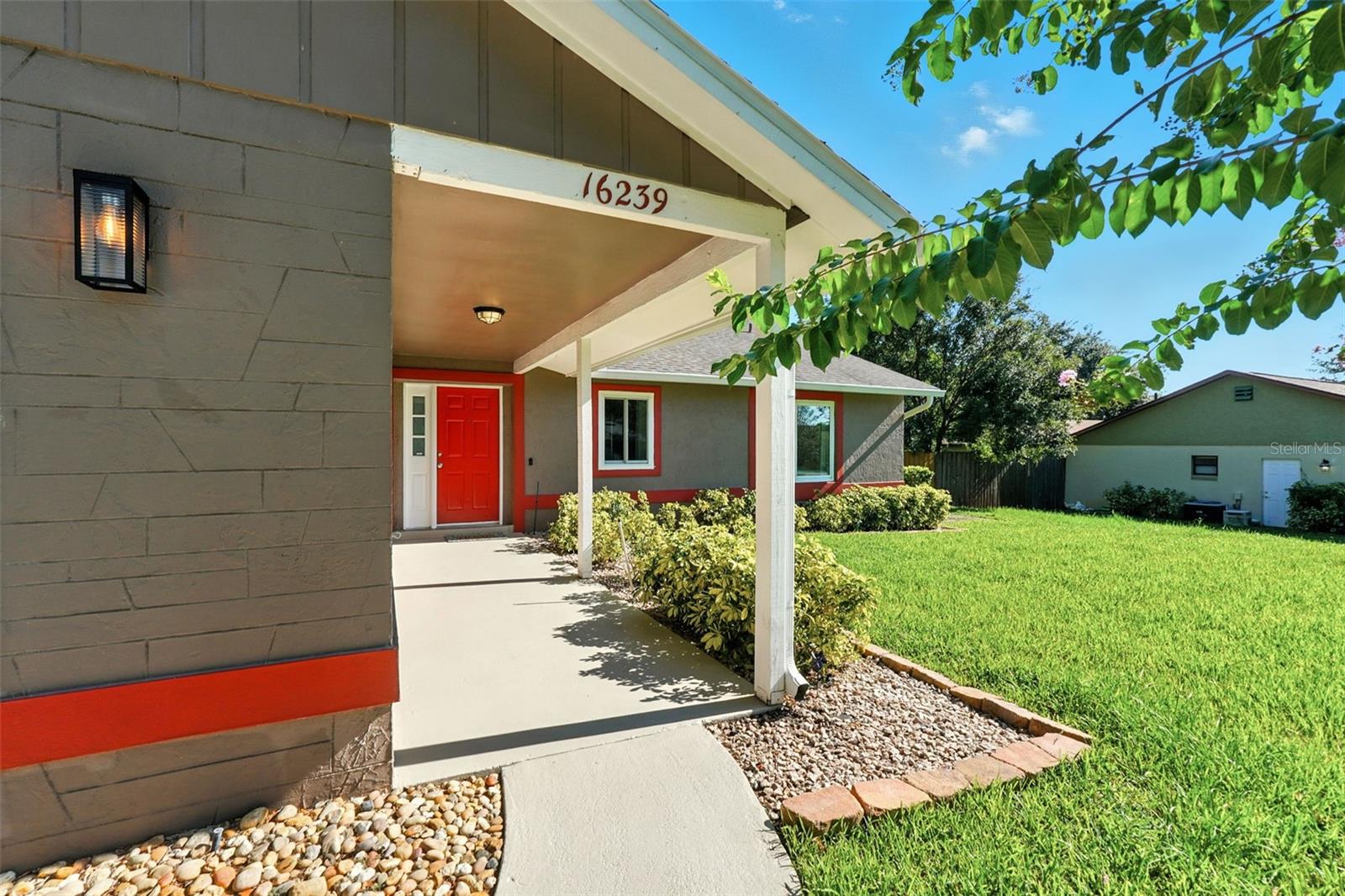 Image 8 of 56 For 16239 Hillside Circle
