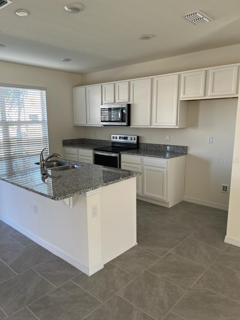 Image 3 of 8 For 12028 Holystone Street 12028