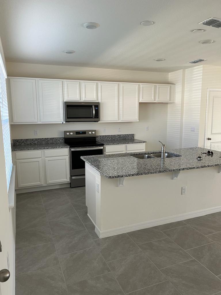 Image 4 of 8 For 12028 Holystone Street 12028