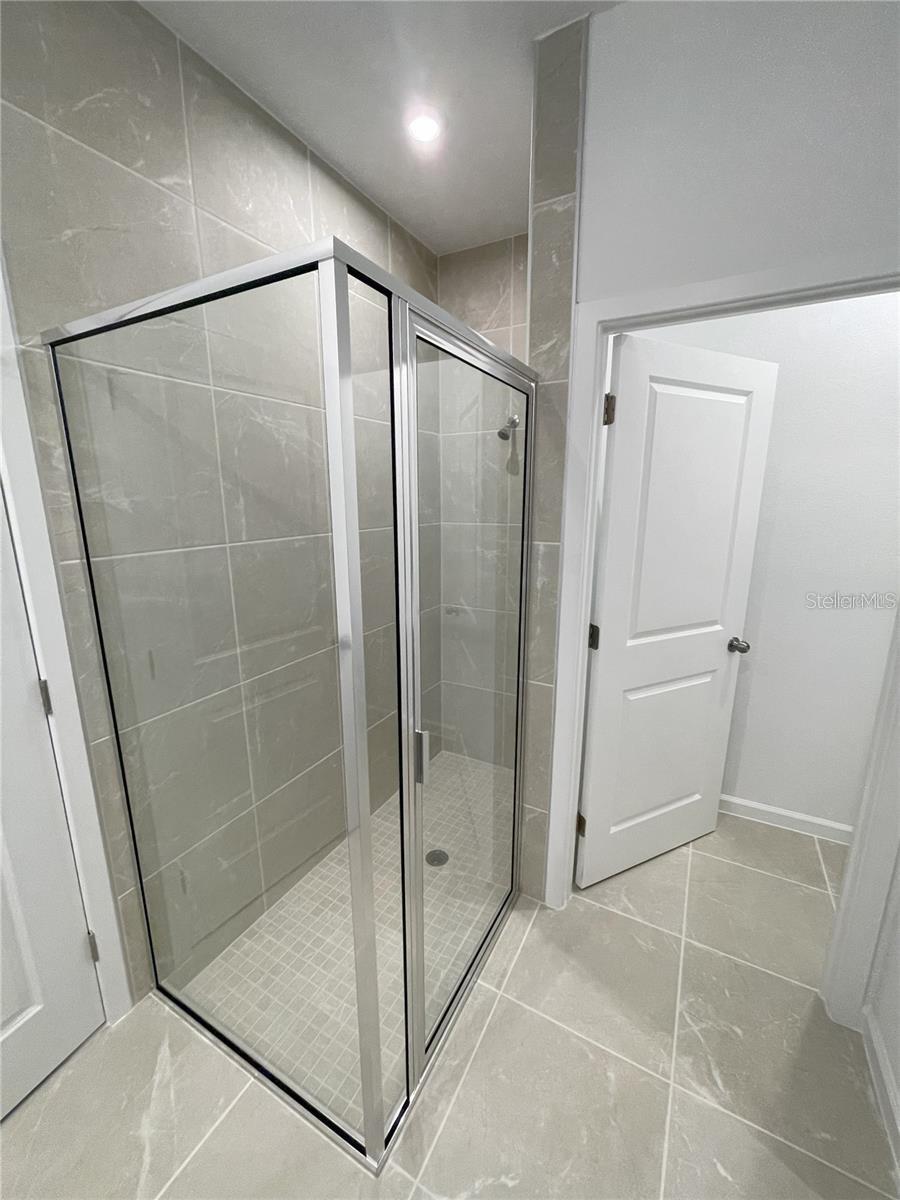 Image 11 of 15 For 1386 Blumberg Boulevard