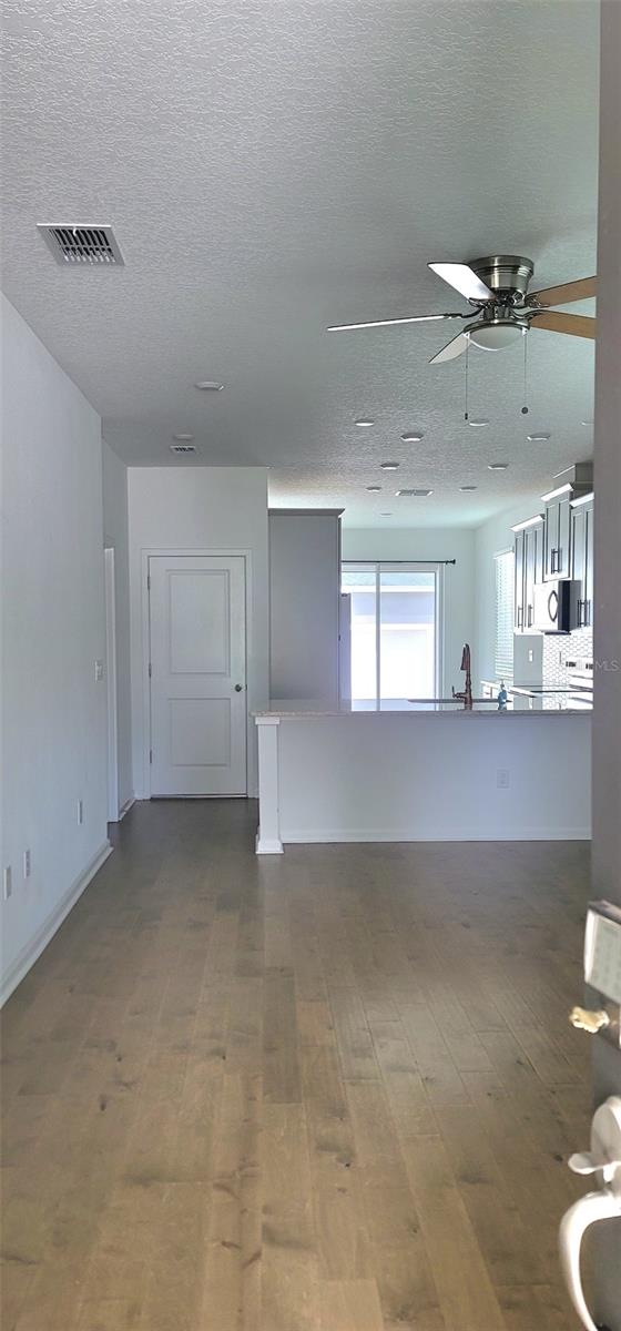 Image 17 of 34 For 1386 Blumberg Boulevard