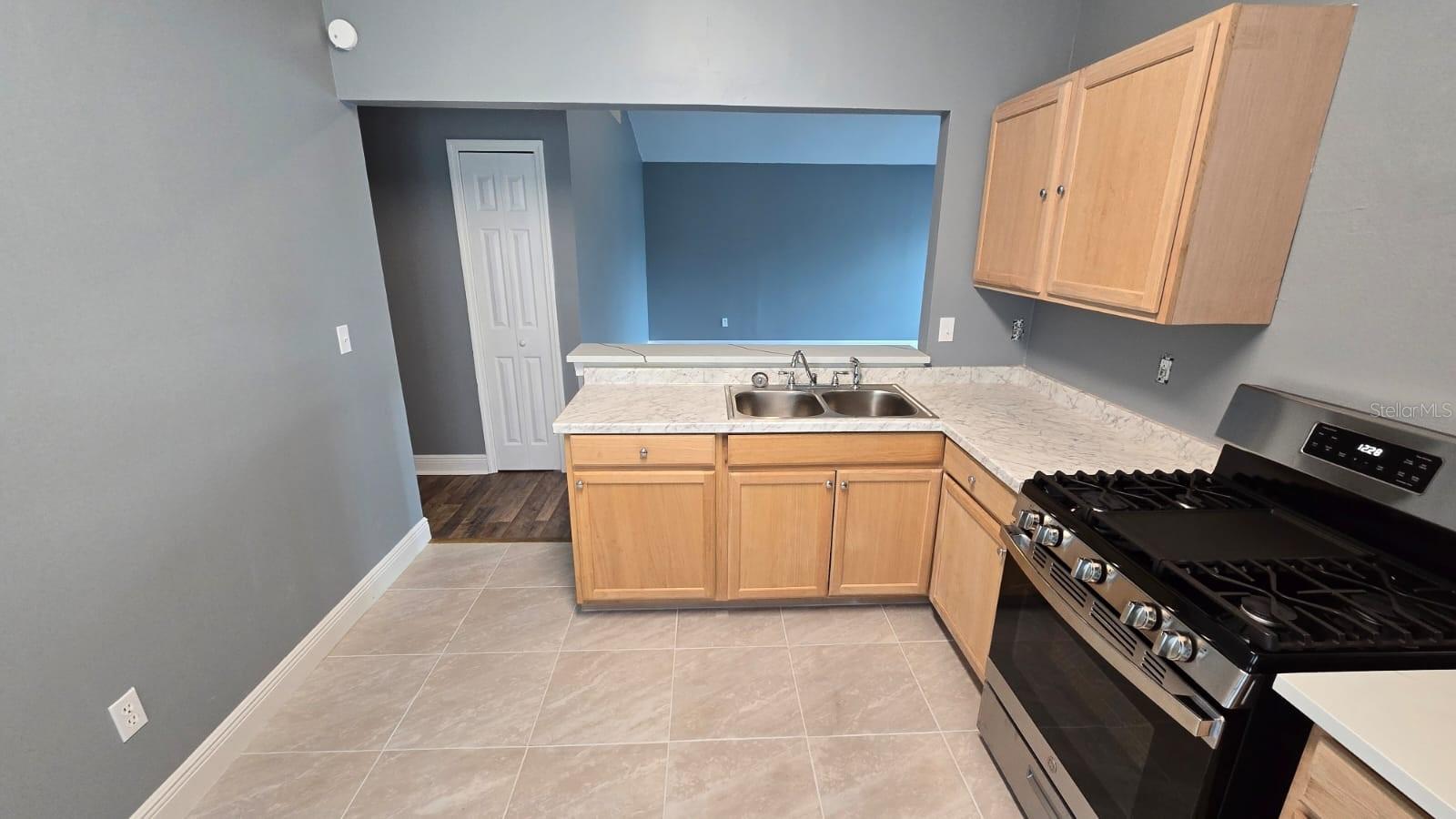 Image 10 of 31 For 333 Rollins Drive