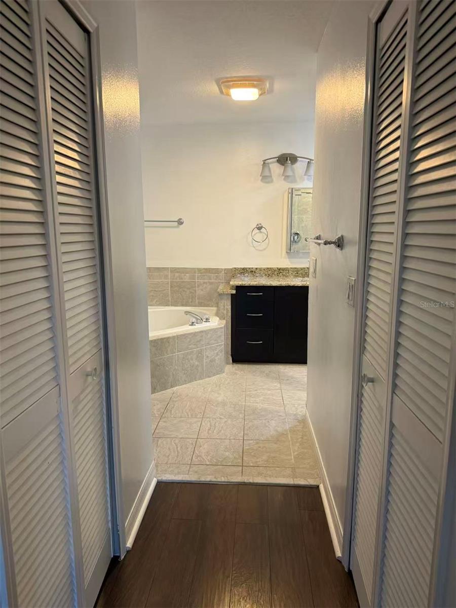 Image 26 of 30 For 1408 Sunningdale Way
