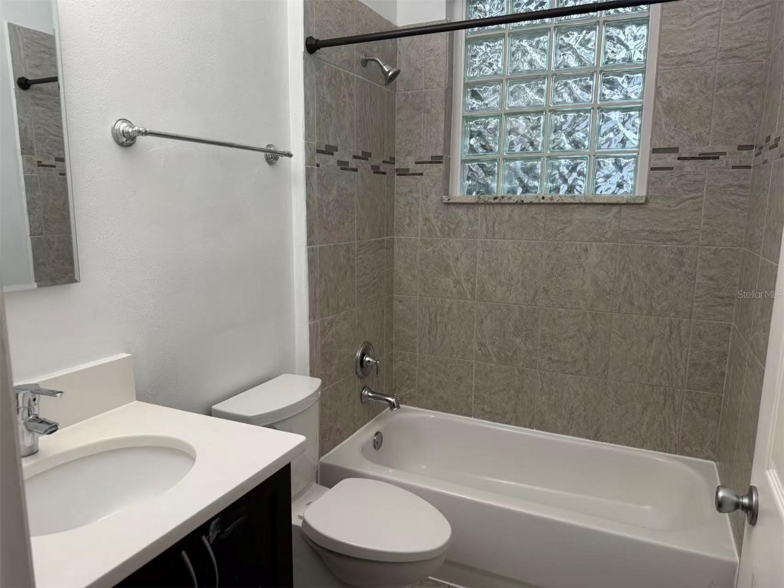 Image 8 of 30 For 1408 Sunningdale Way