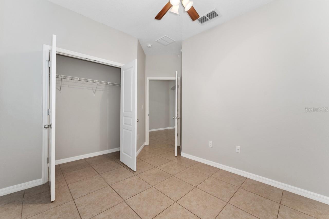 Image 14 of 26 For 940 Vicenza Street