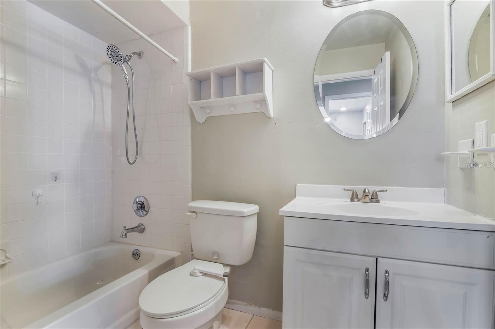 Image 17 of 27 For 725 Laurel Way