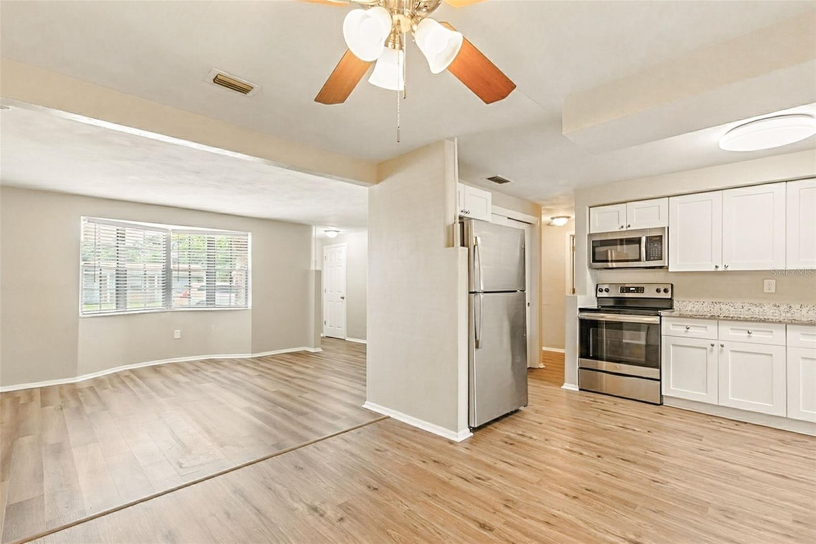 Image 11 of 36 For 4241 Newbury Drive