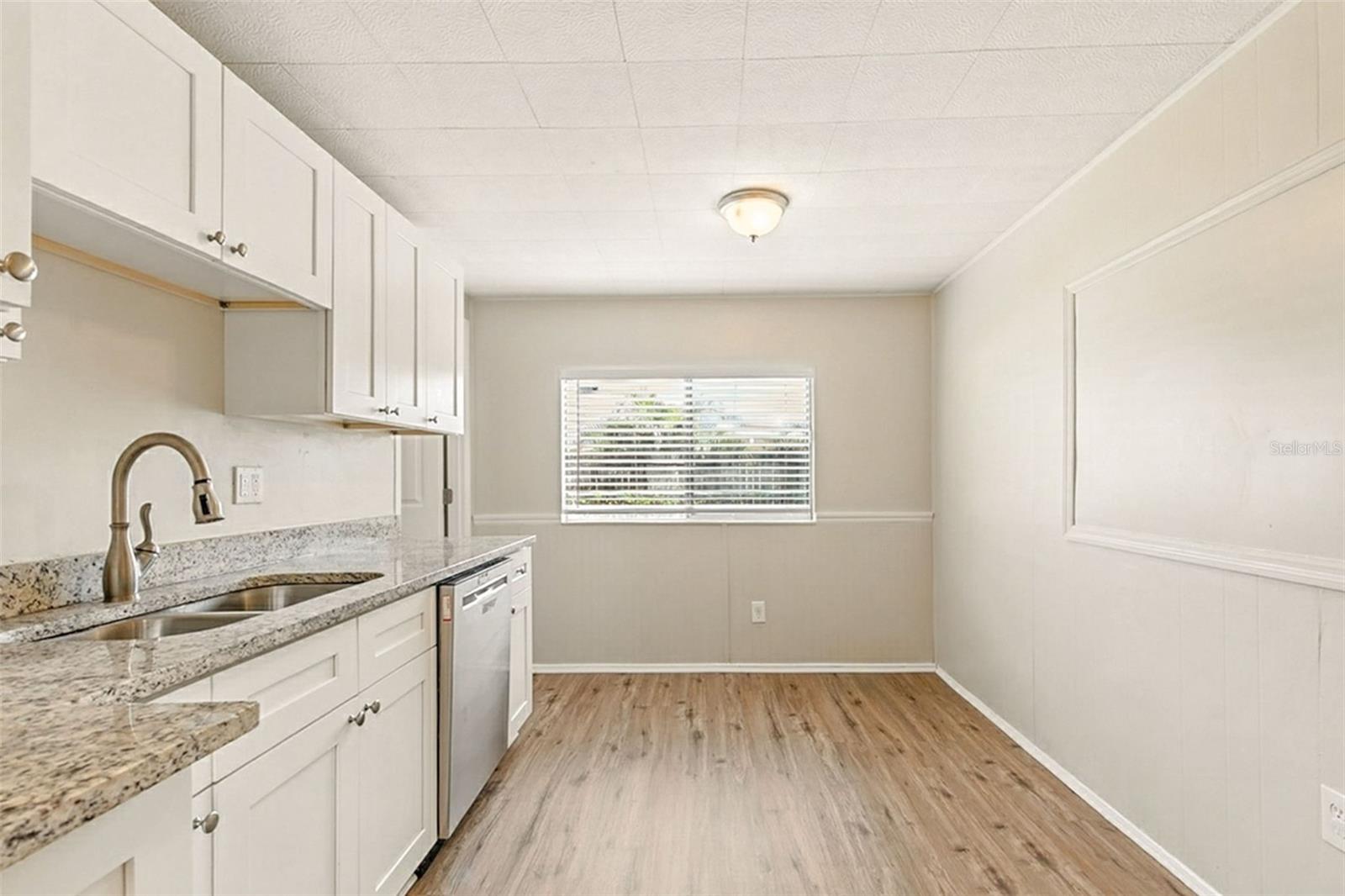 Image 14 of 36 For 4241 Newbury Drive