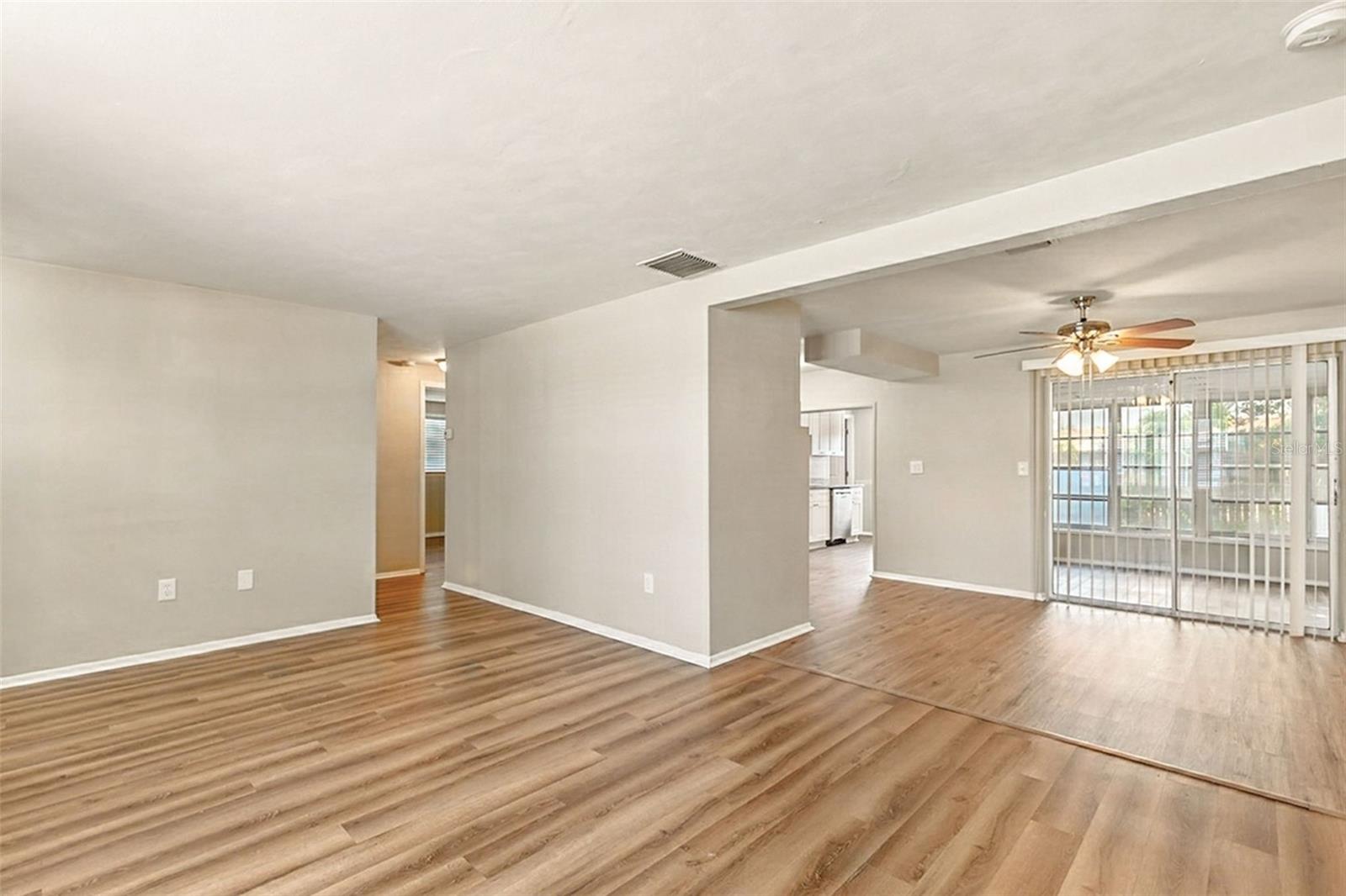 Image 17 of 36 For 4241 Newbury Drive