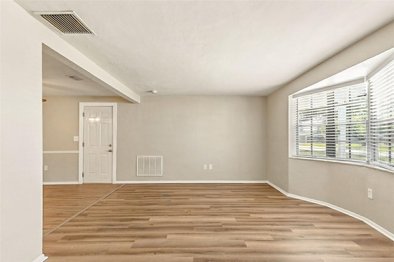 Image 7 of 36 For 4241 Newbury Drive