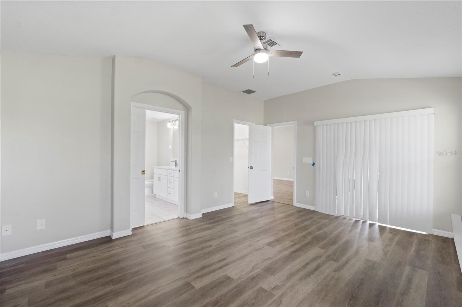 Image 4 of 8 For 5535 Sir Churchill Drive