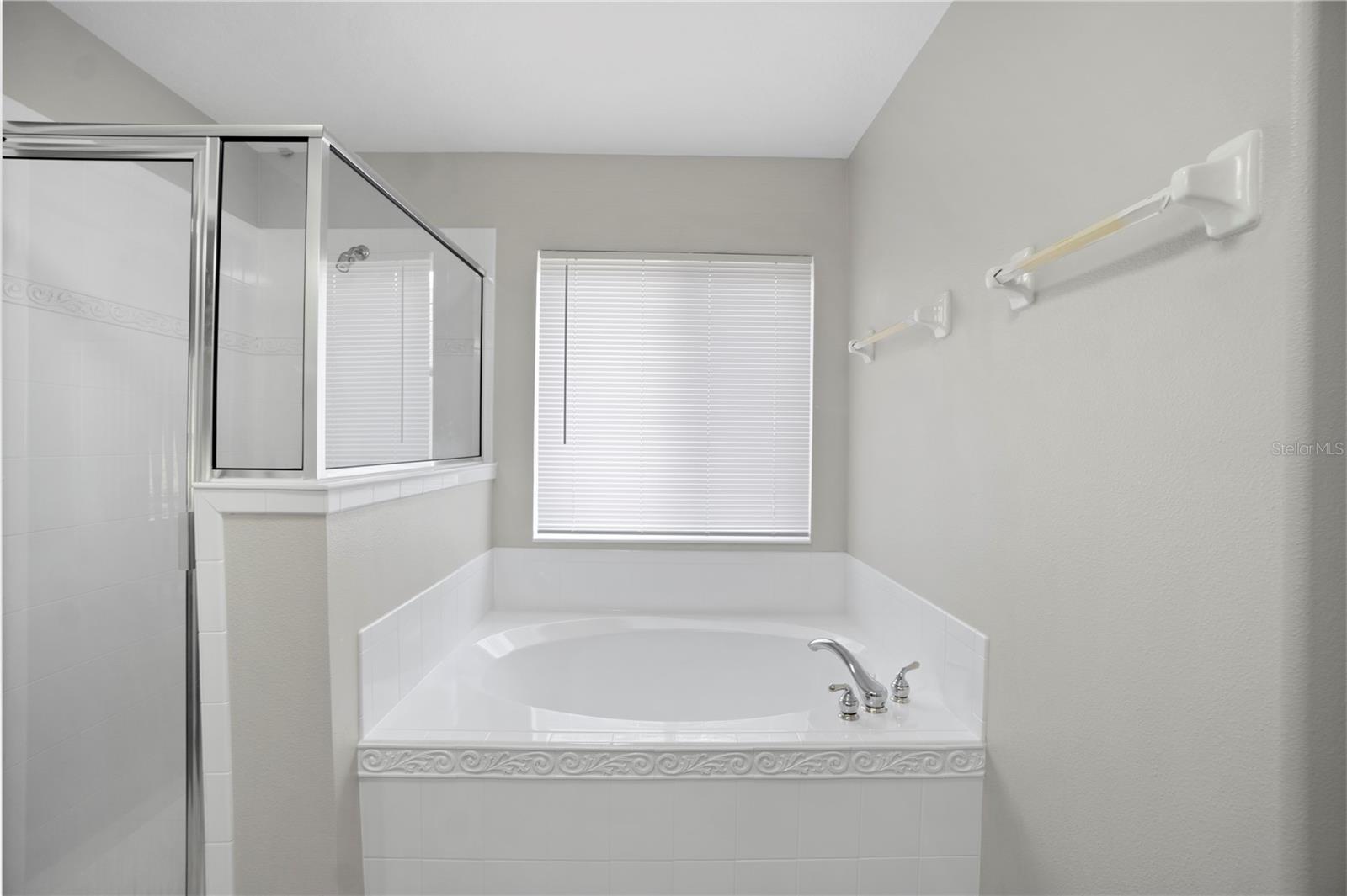 Image 6 of 8 For 5535 Sir Churchill Drive