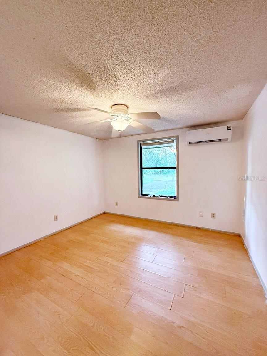 Image 2 of 19 For 33248 Ridge Manor Boulevard