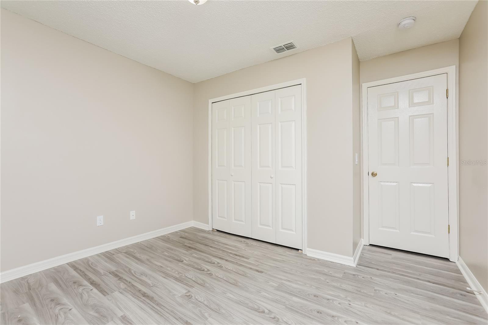 Image 10 of 16 For 17117 Woodcrest Way