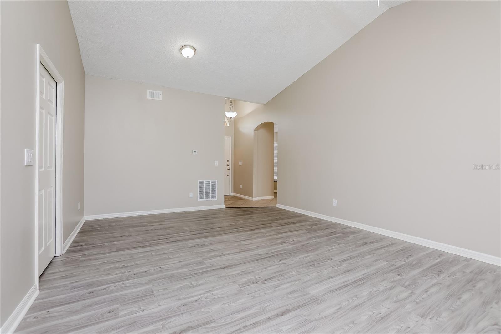 Image 2 of 16 For 17117 Woodcrest Way