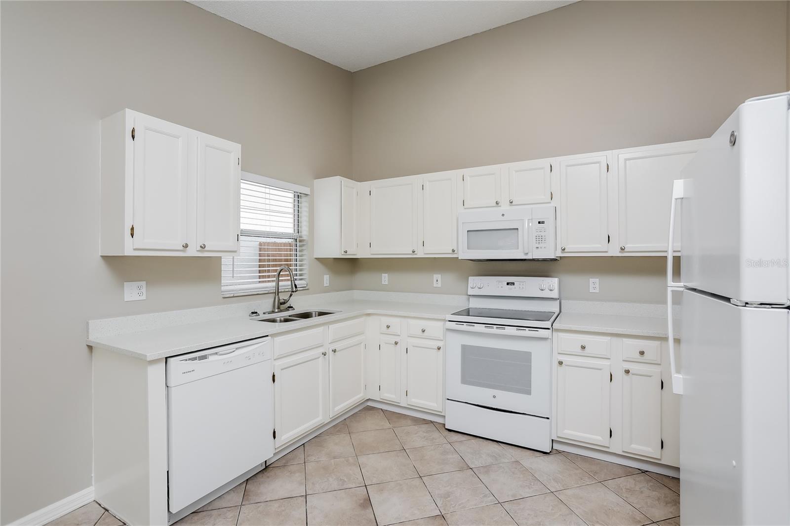 Image 5 of 16 For 17117 Woodcrest Way