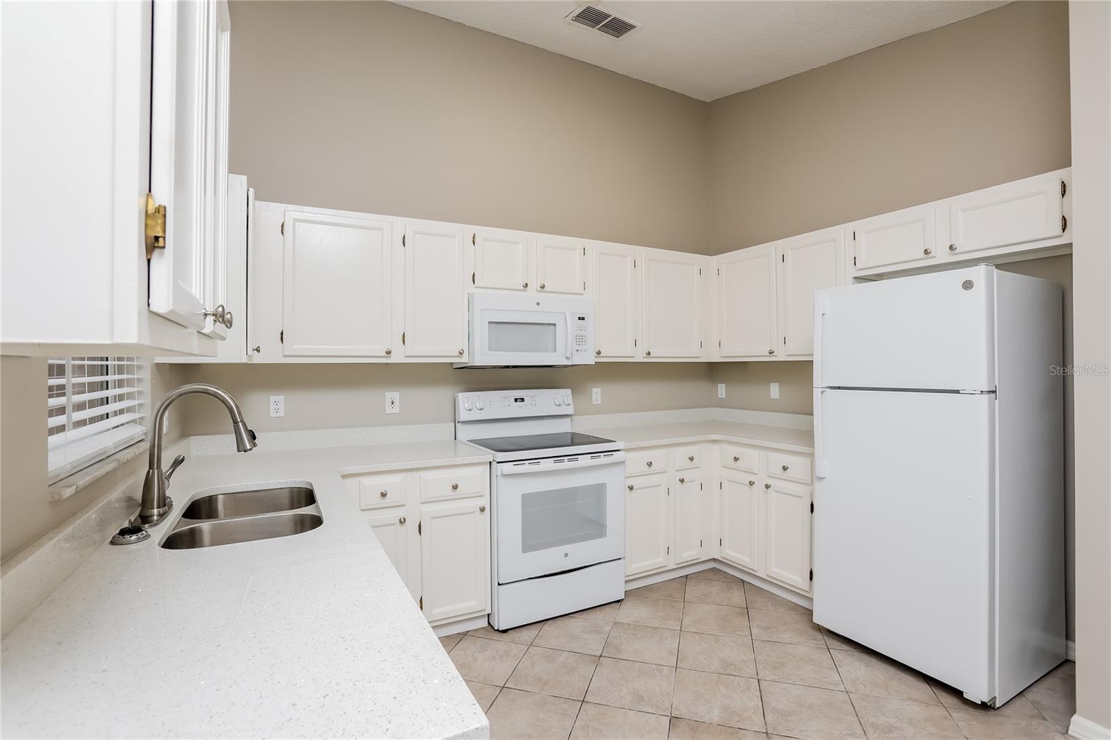 Image 6 of 16 For 17117 Woodcrest Way