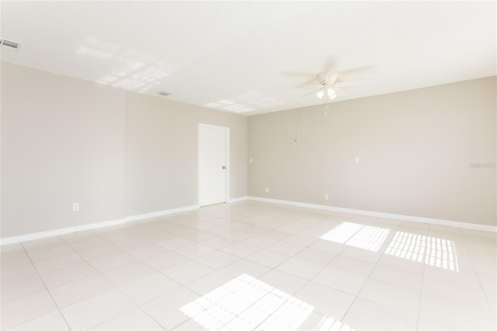 Image 2 of 16 For 616 Bay Cove