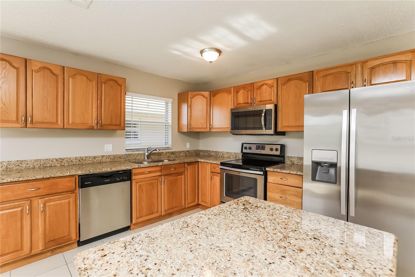 Image 4 of 16 For 616 Bay Cove