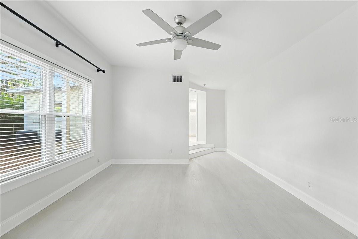 Image 9 of 16 For 1641 Chestnut Avenue