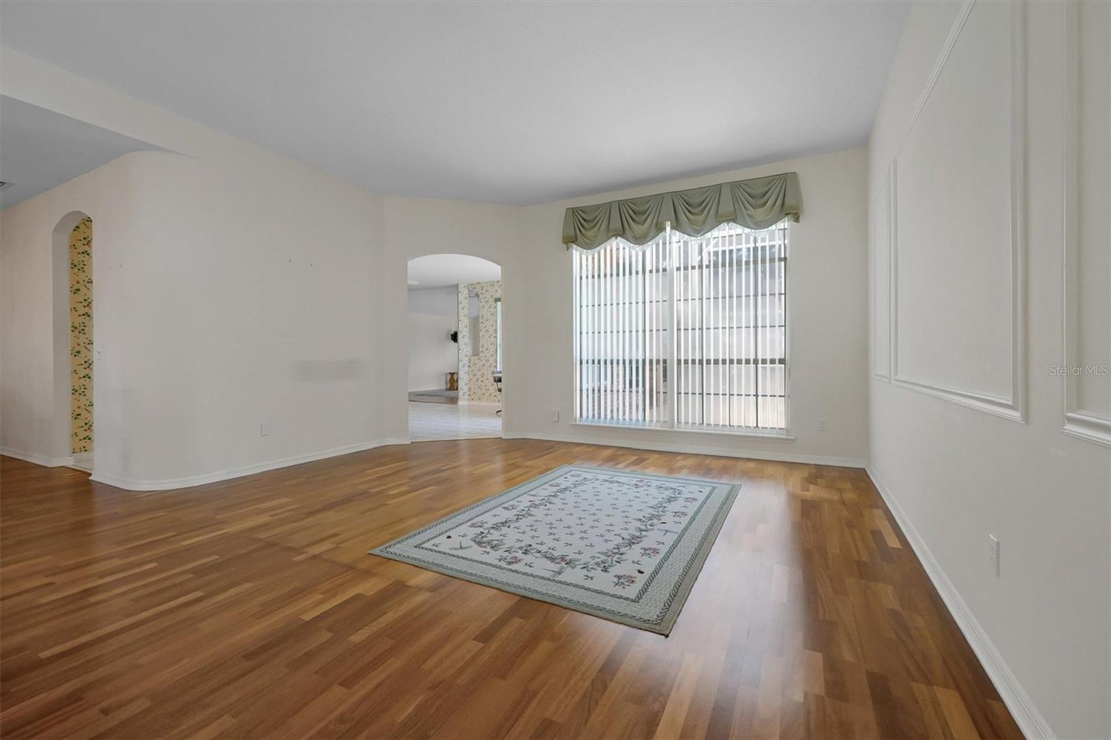 Image 11 of 39 For 12452 Lake Ridge Circle