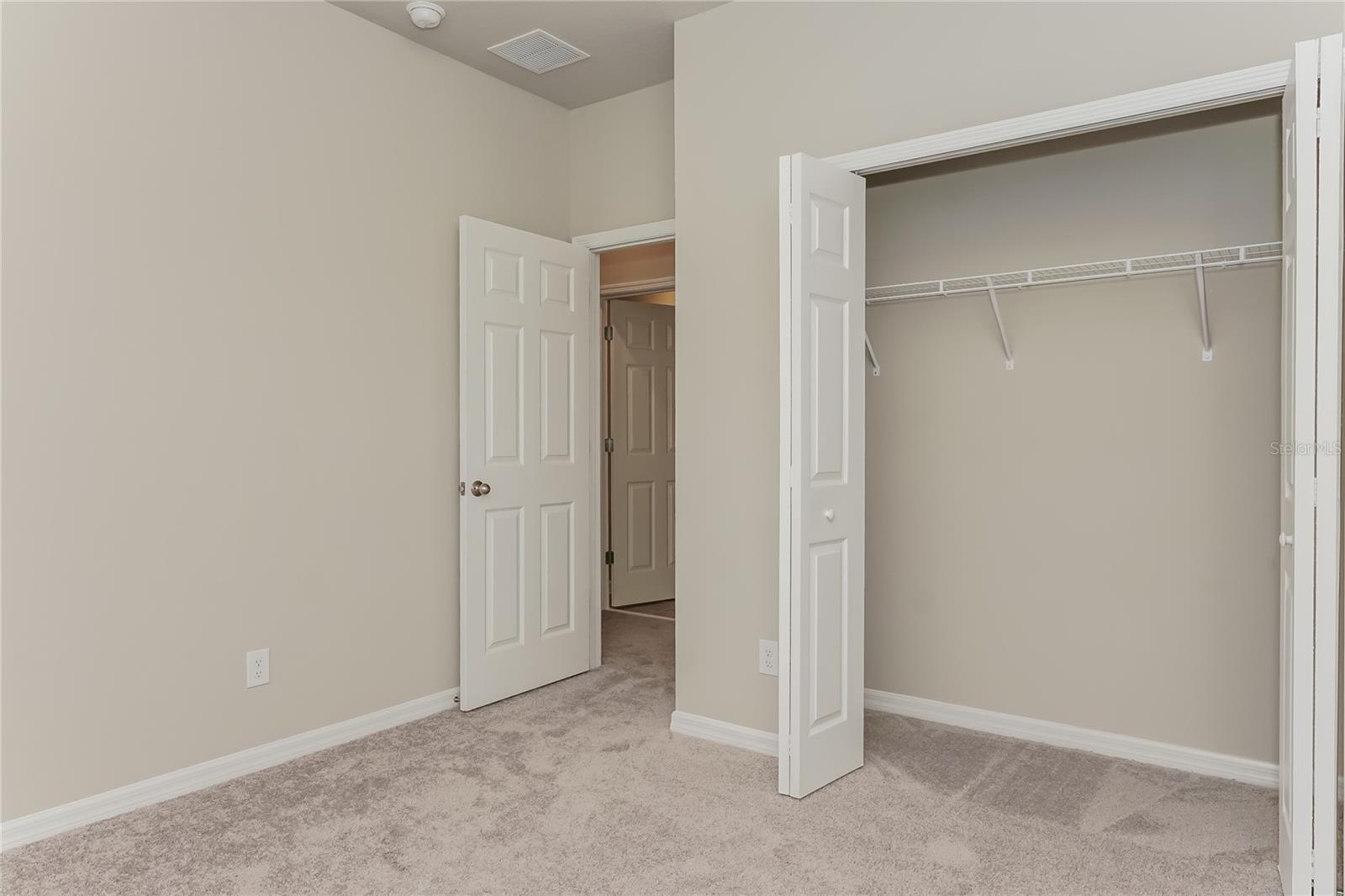 Image 11 of 17 For 518 Venetian Villa Drive