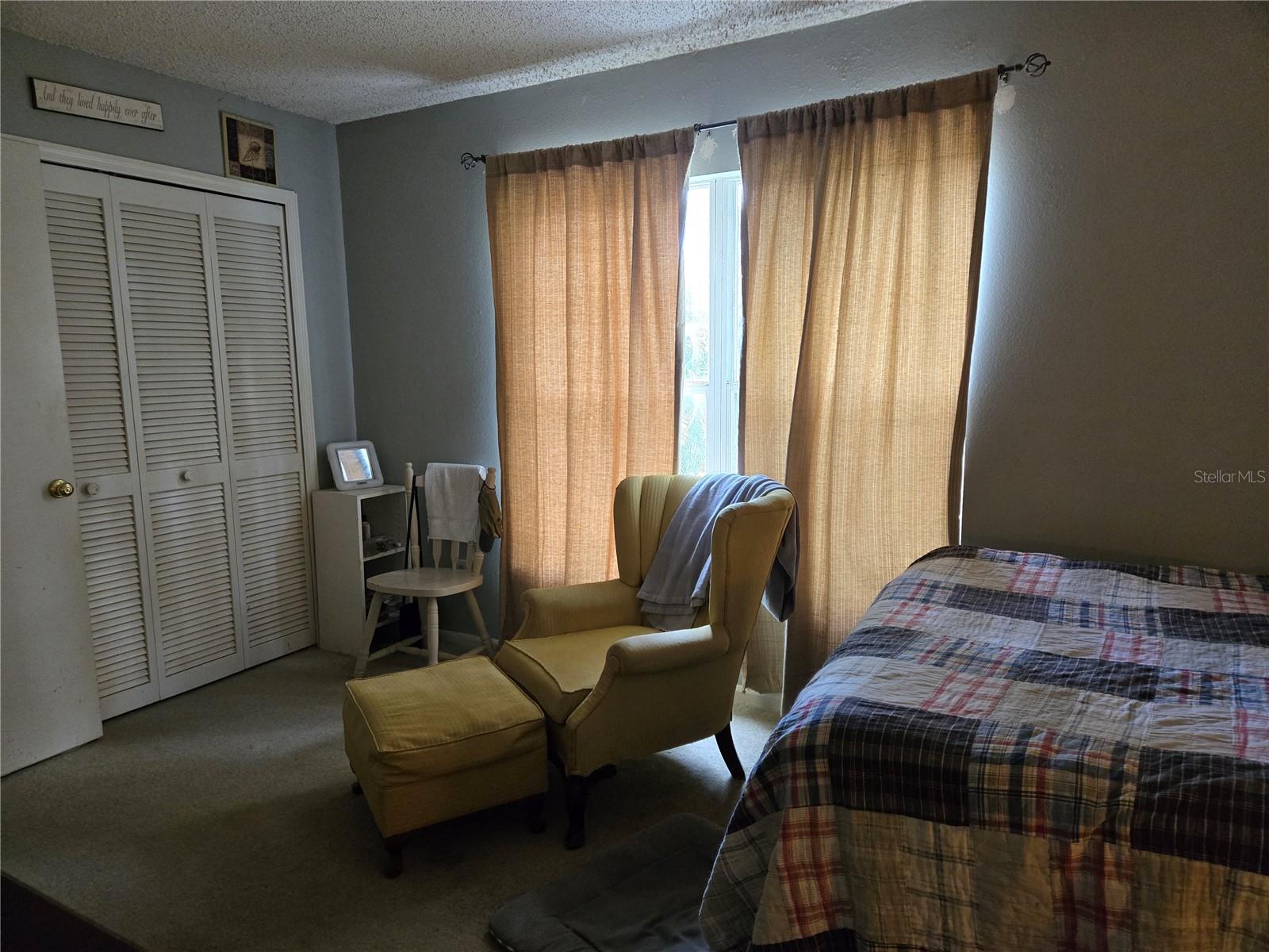 Image 14 of 25 For 411 Green Spring Circle