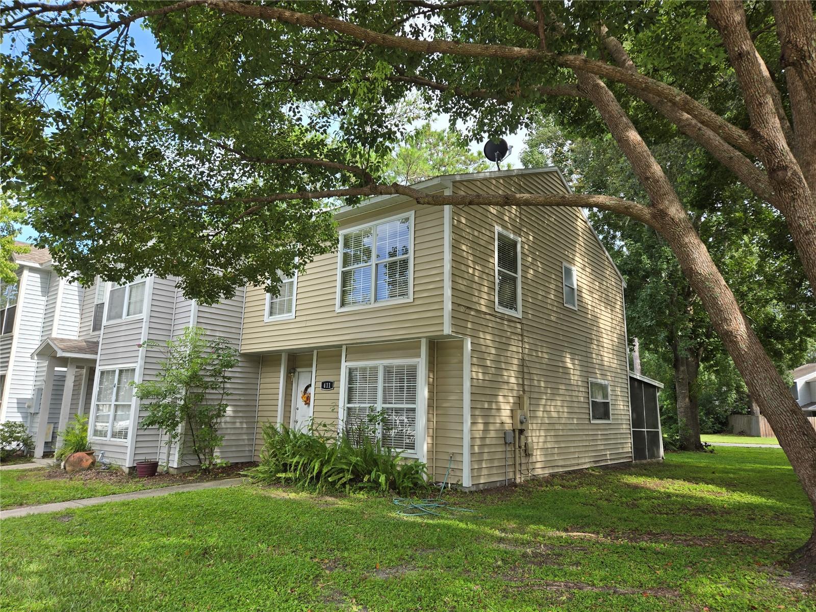Image 2 of 25 For 411 Green Spring Circle