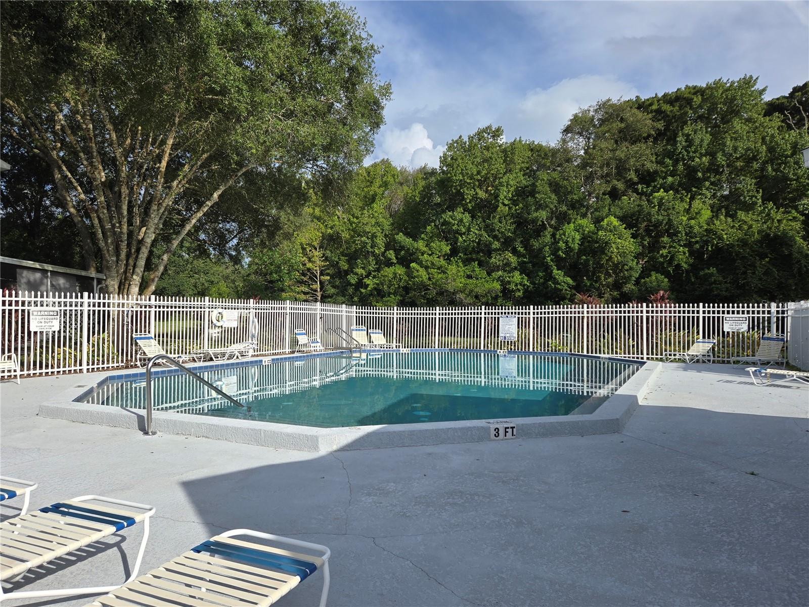 Image 24 of 25 For 411 Green Spring Circle