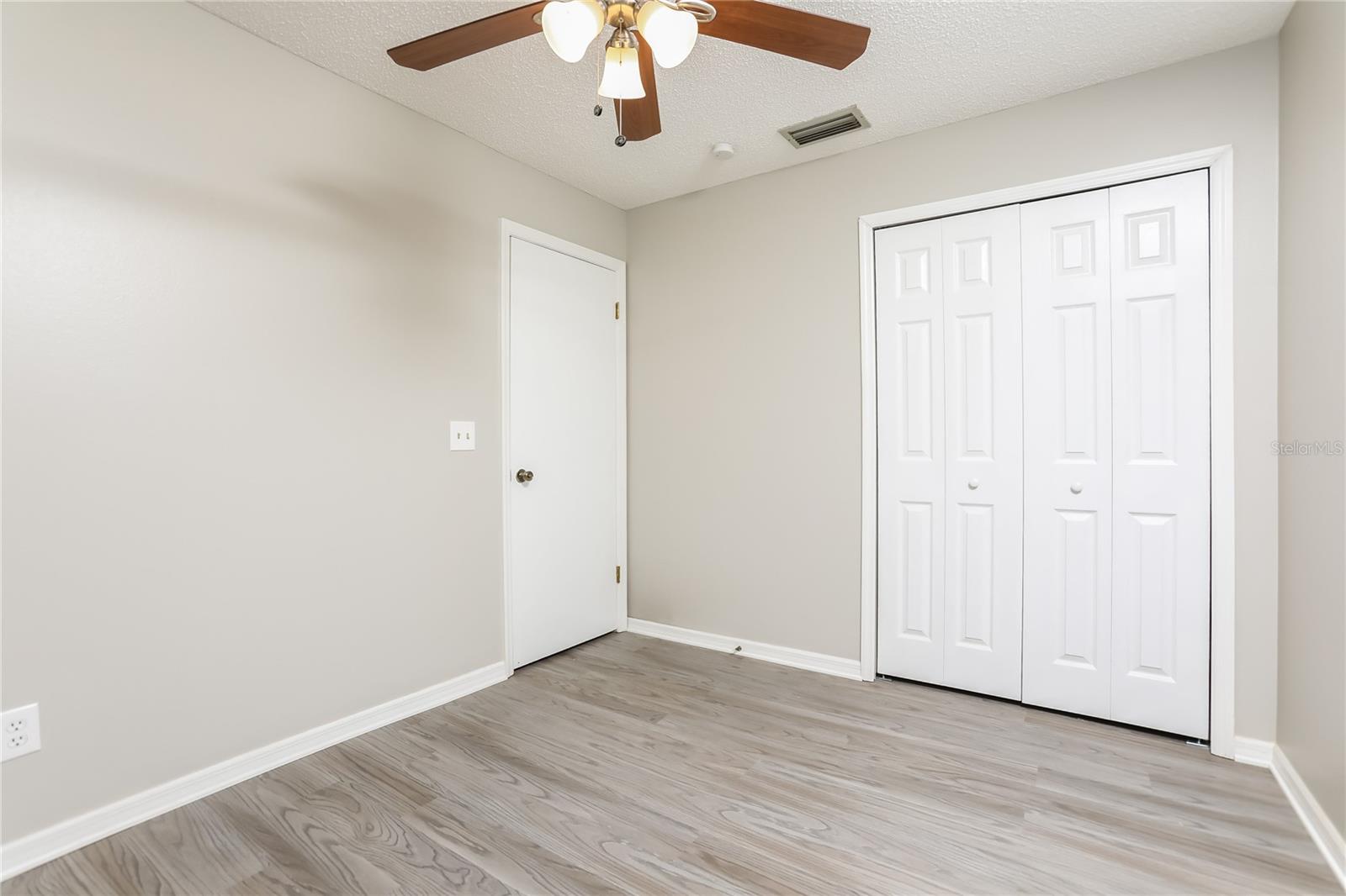 Image 12 of 16 For 12823 Anderson Hill
