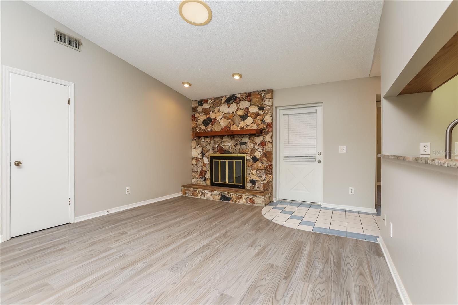 Image 2 of 16 For 12823 Anderson Hill