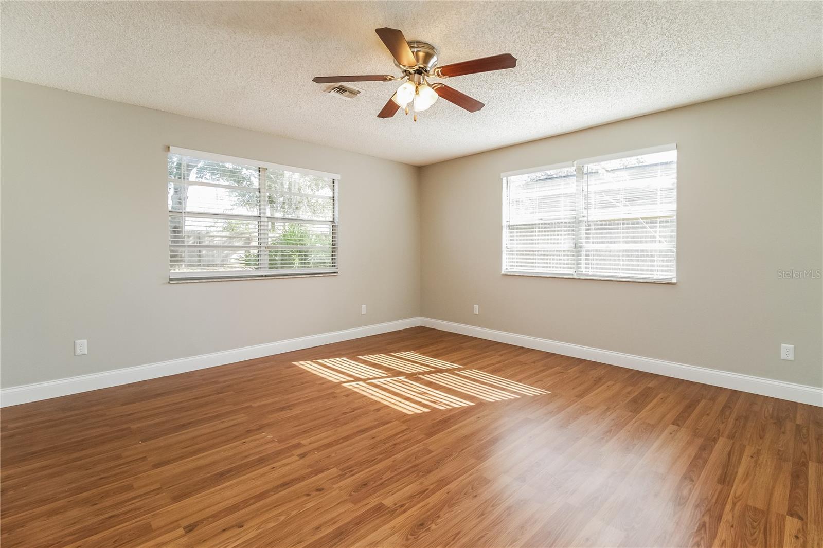 Image 6 of 16 For 1141 Michael Avenue