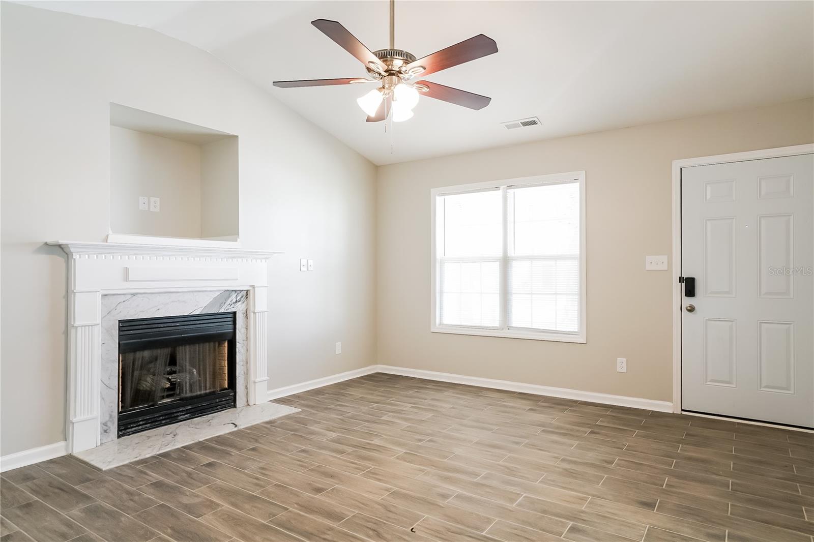 Image 3 of 16 For 1713 Brown Street