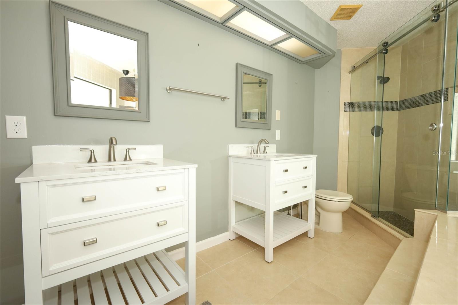 Image 27 of 39 For 8688 Palos Verde Drive