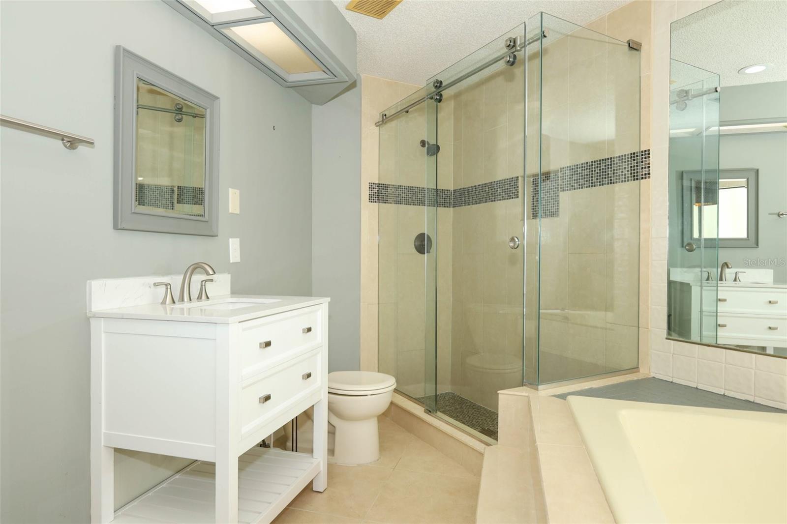 Image 28 of 39 For 8688 Palos Verde Drive