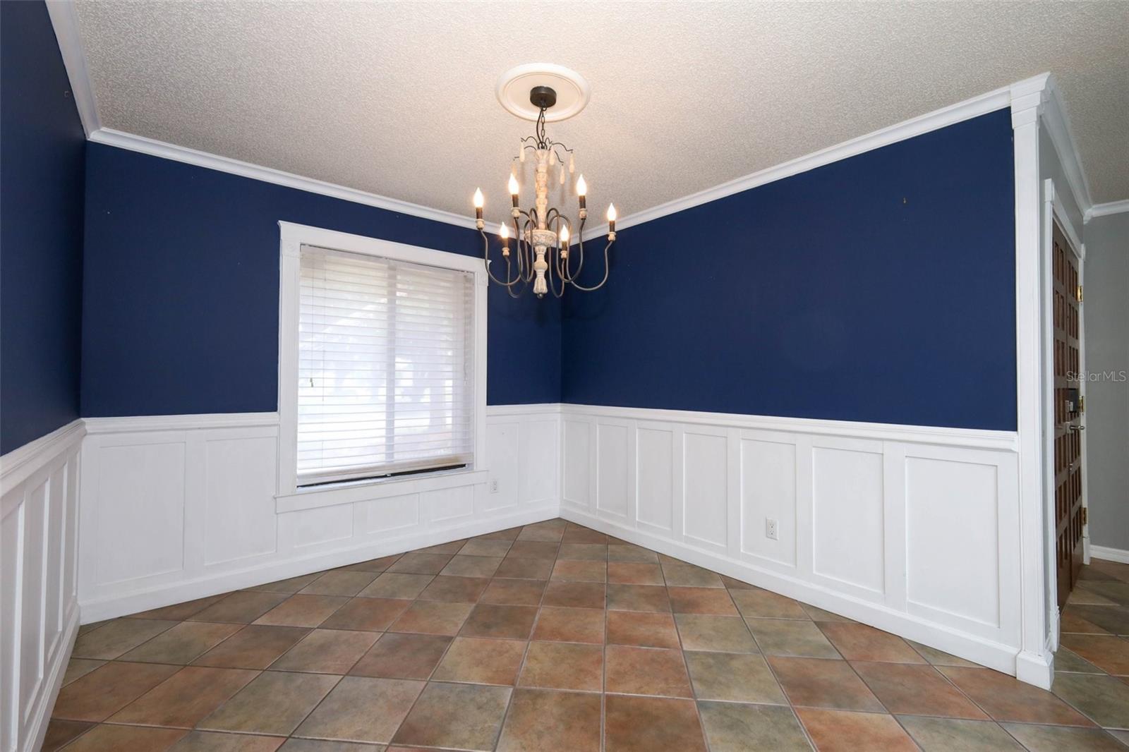 Image 5 of 39 For 8688 Palos Verde Drive